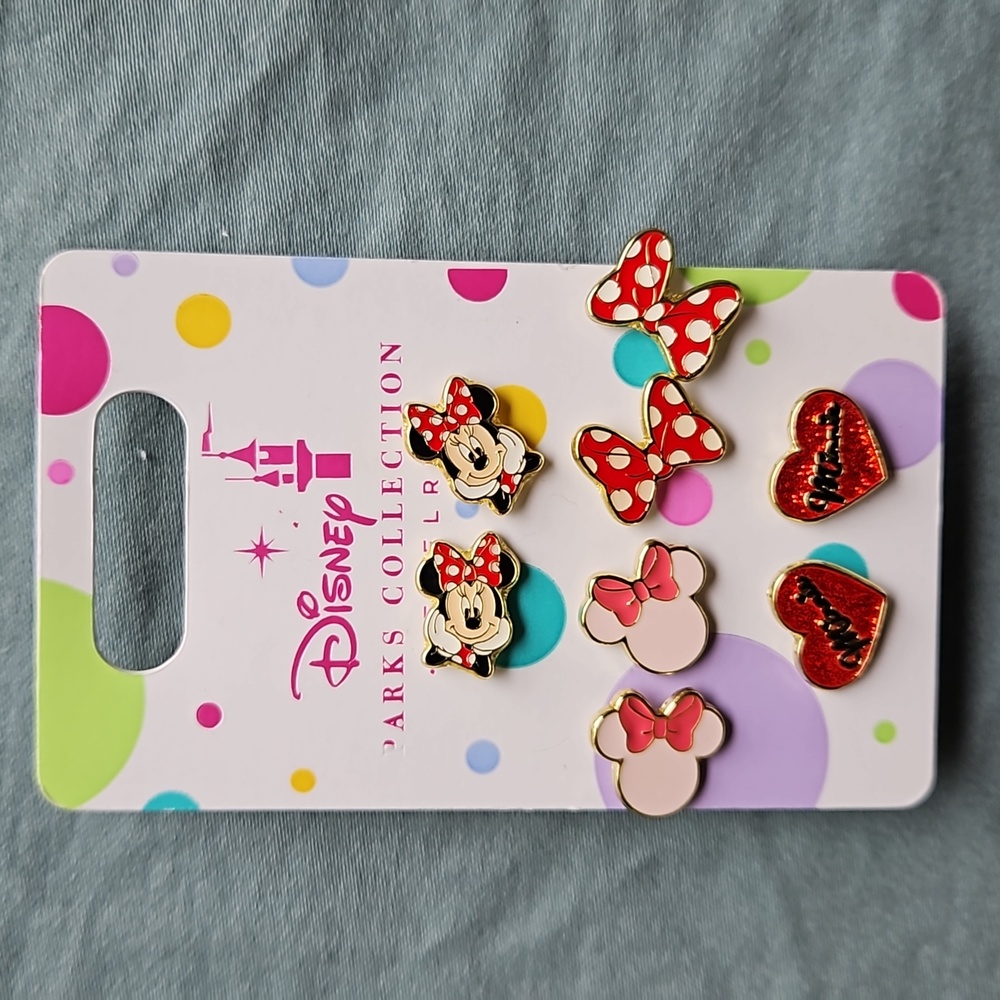 DISNEY MINNIE EARRINGS - Picture 6 of 6